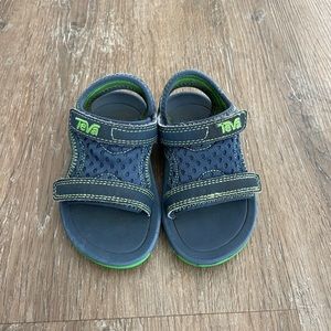 Teva Psyclone toddler boy sandals size 6